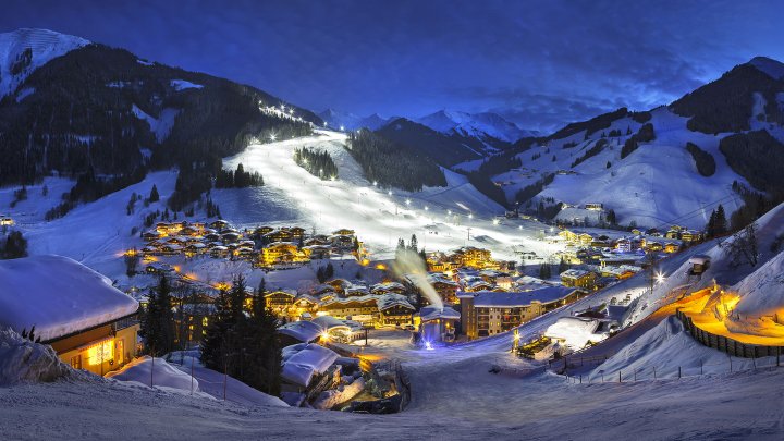 Skicircus Saalbach Hinterglemm Leogang Fieberbrunn Zimní Alpy