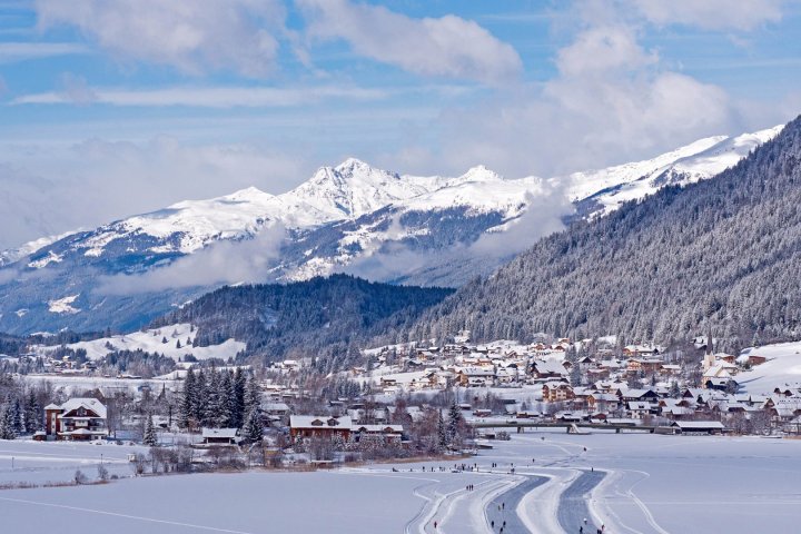 Weißensee Zimní Alpy